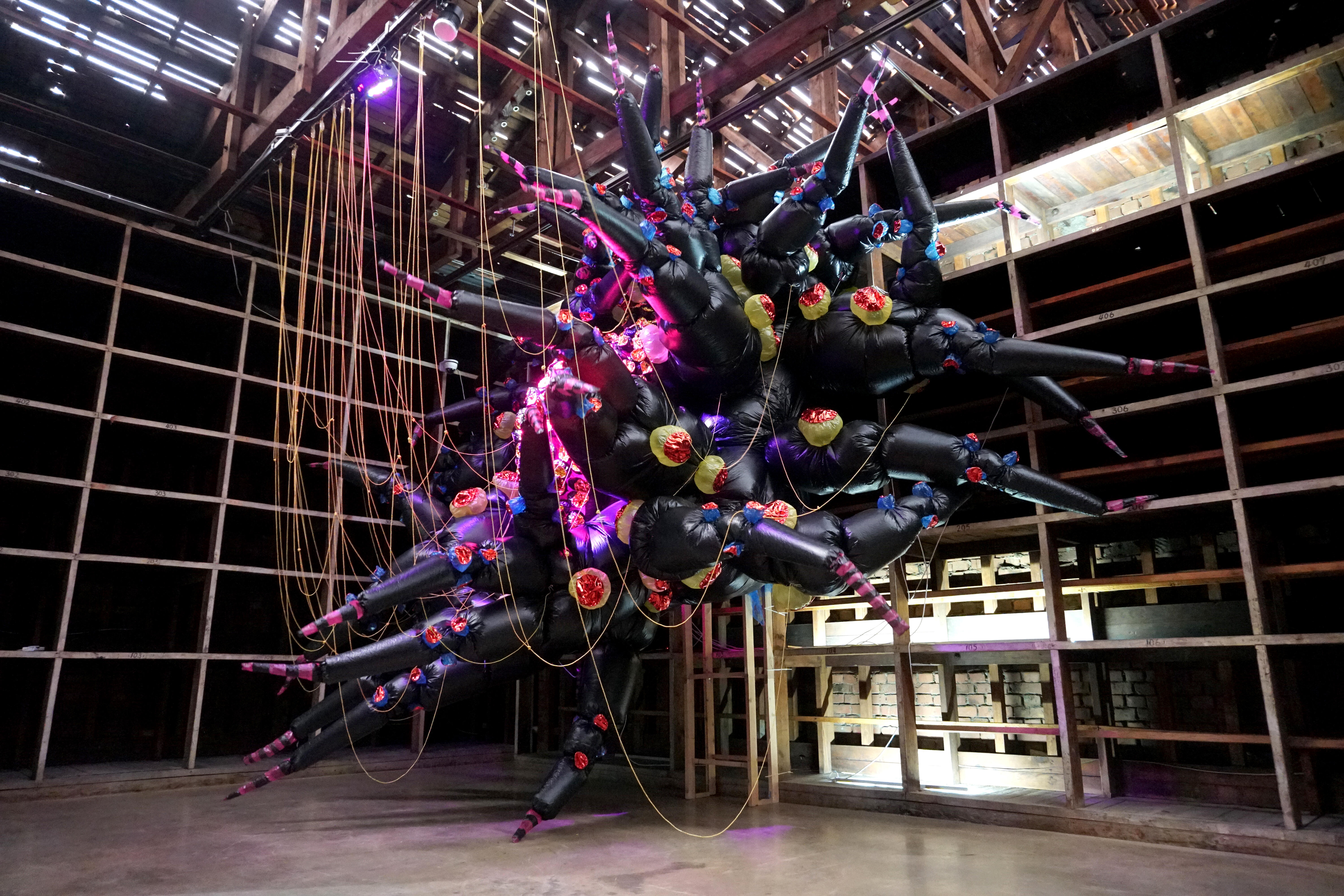 イ・ビョンチャン｜アートフロントギャラリー | ART FRONT GALLERY